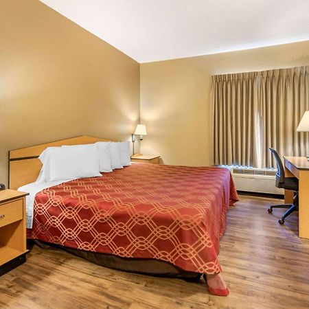 Econo Lodge Airport/Colorado Springs Exterior photo